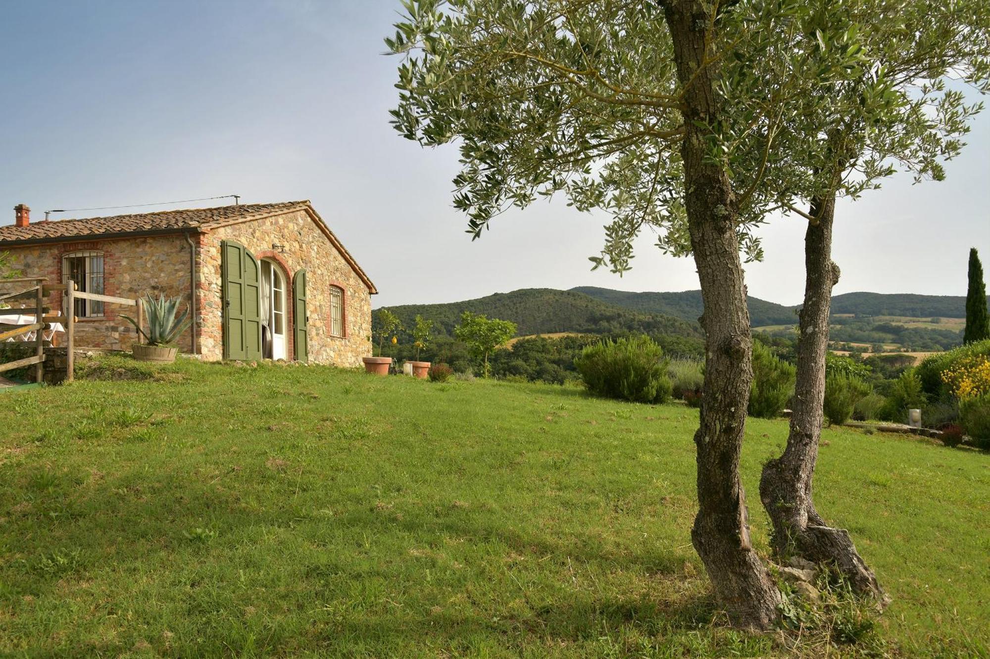 Locanda Le Giunche Guardistallo Exterior photo